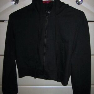 black cropped zip up hoodie